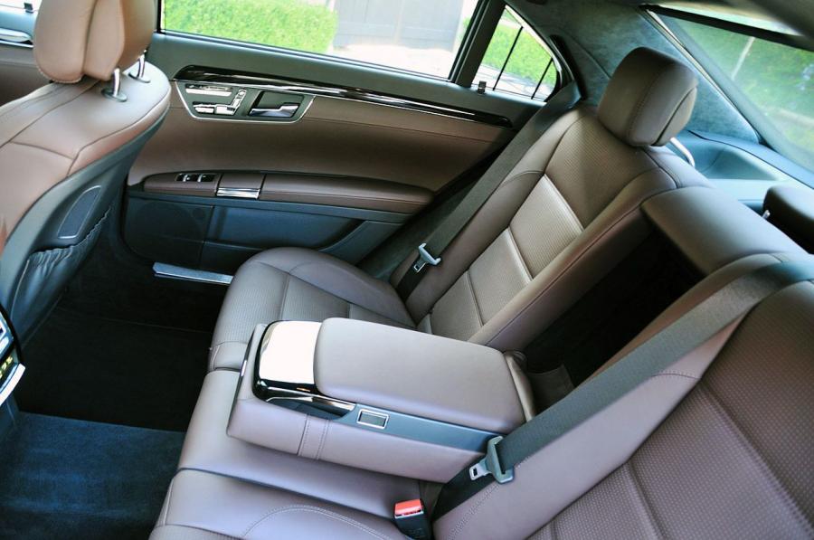 Mercedes-Benz S63 AMG 2012 года  (фото 9 из 50)